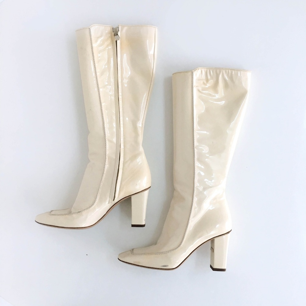 ⚡️SOLD⚡️ Vintage 70's Céline cream Go Go retro patent leather heeled boots - Picture 2 of 6